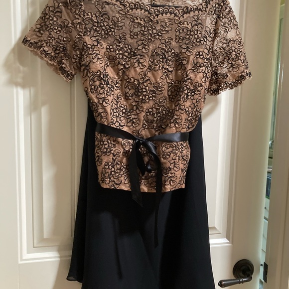 Elegant Talbots black and taupe party dress. 4P - Picture 5 of 6